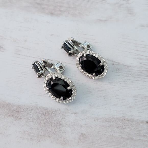 Vintage Monet Clip On Earrings Stunning Silver Tone, Black & Clear Gems - Picture 4 of 6